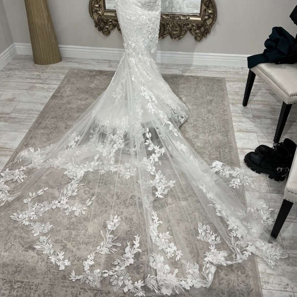 Badgley Mischka bride Etta dress - Picture 6 of 9